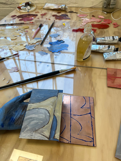 Ines Fernandez de Cordova: Botella Roja