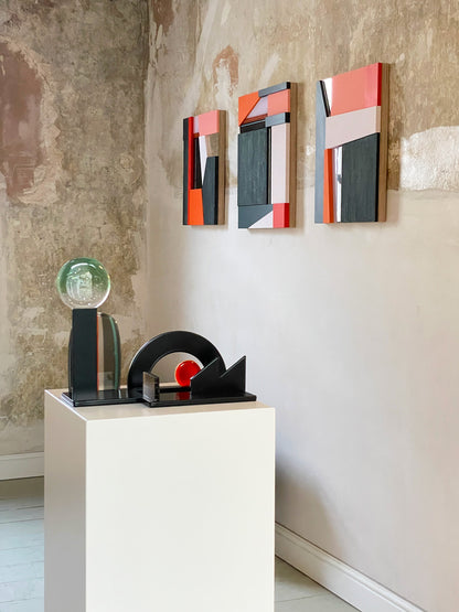 Amy Cushing: Chroma Graphite 1