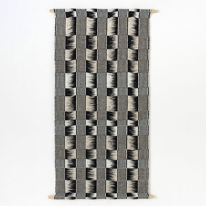 Lizzi Mann: Warped III